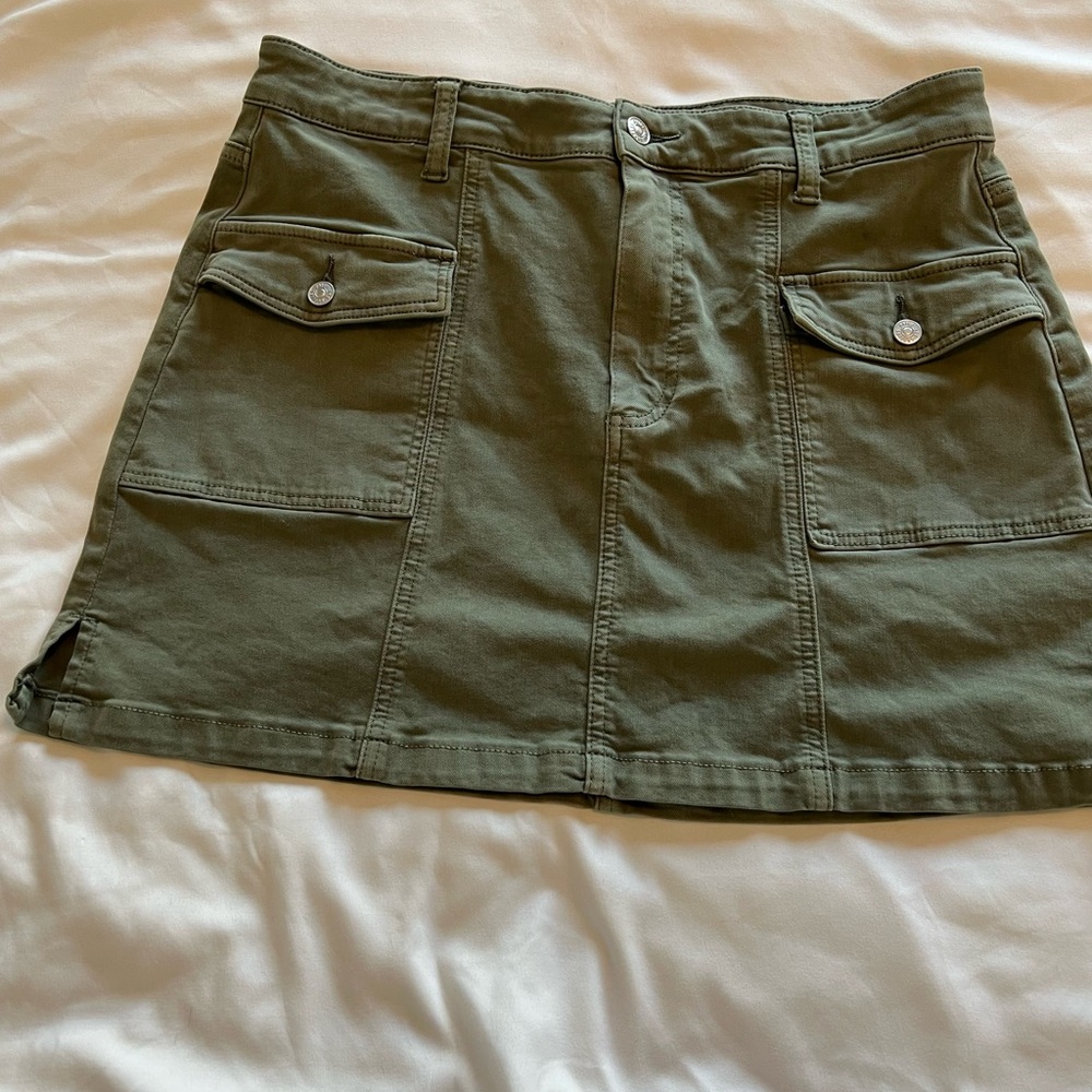 PAIGE Jessie Cargo Mini Skirt with Pockets Olive Green Size 30